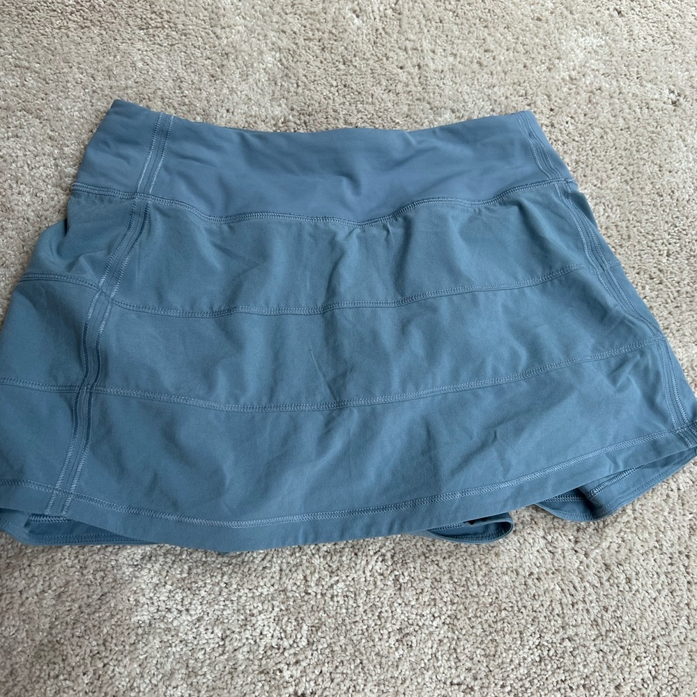 chambray blue lululemon pace rival skirt- size 2